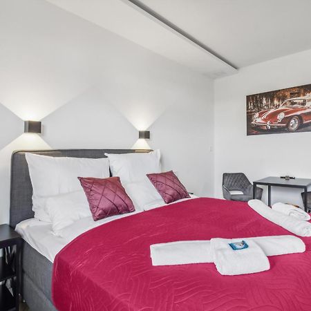 Suite4Me - Moderne Apartments I Kueche I Balkon I Waschmaschine 디에첸바흐 외부 사진