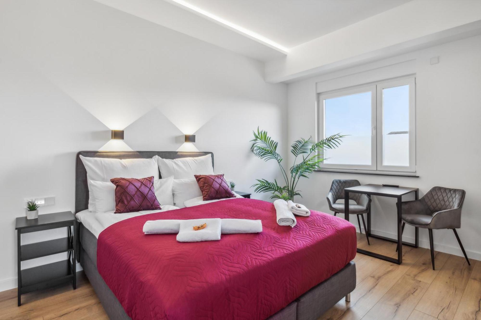 Suite4Me - Moderne Apartments I Kueche I Balkon I Waschmaschine 디에첸바흐 외부 사진