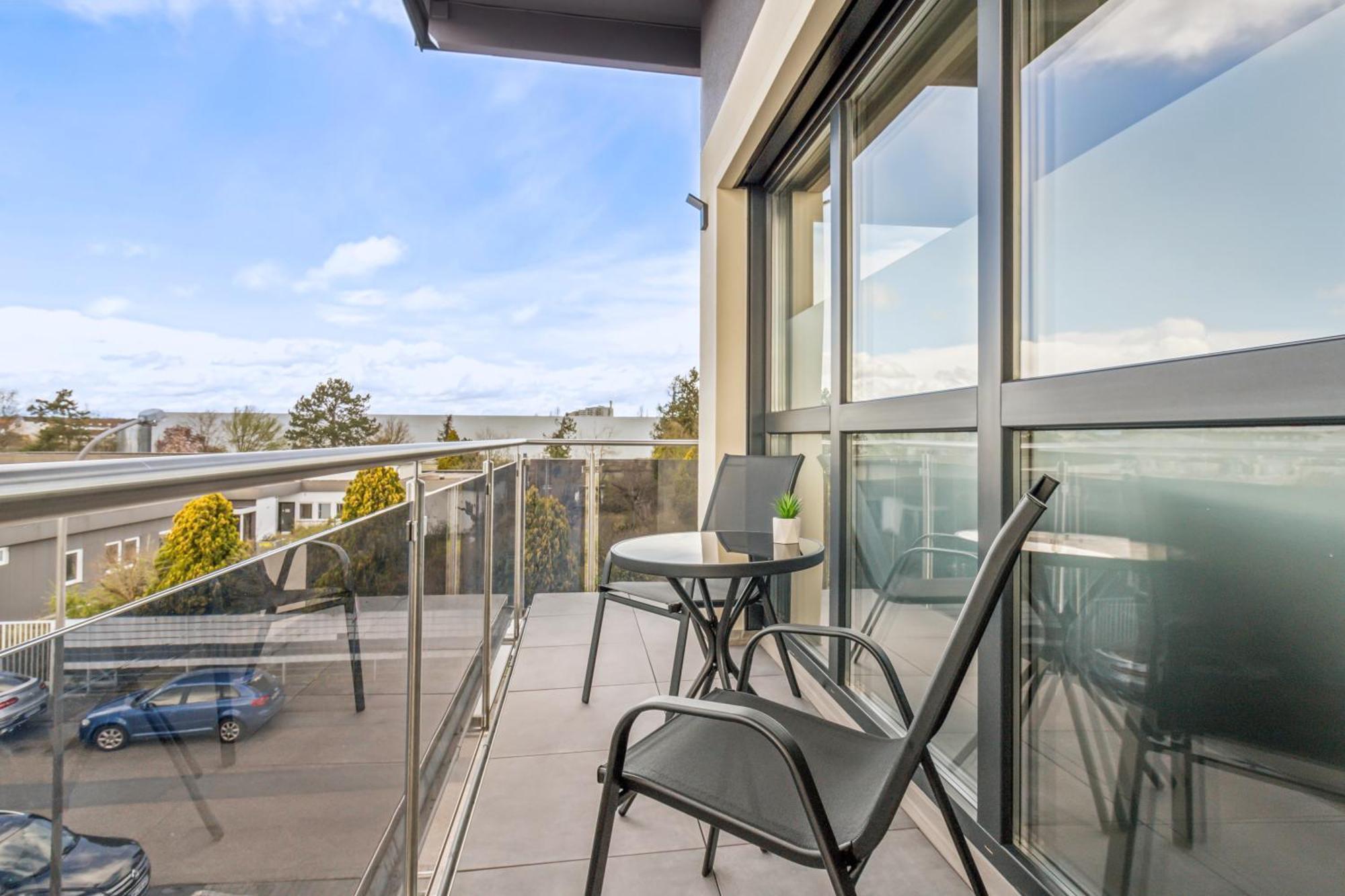 Suite4Me - Moderne Apartments I Kueche I Balkon I Waschmaschine 디에첸바흐 외부 사진