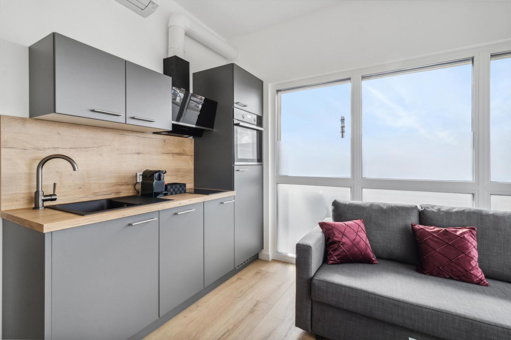 Suite4Me - Moderne Apartments I Kueche I Balkon I Waschmaschine 디에첸바흐 외부 사진