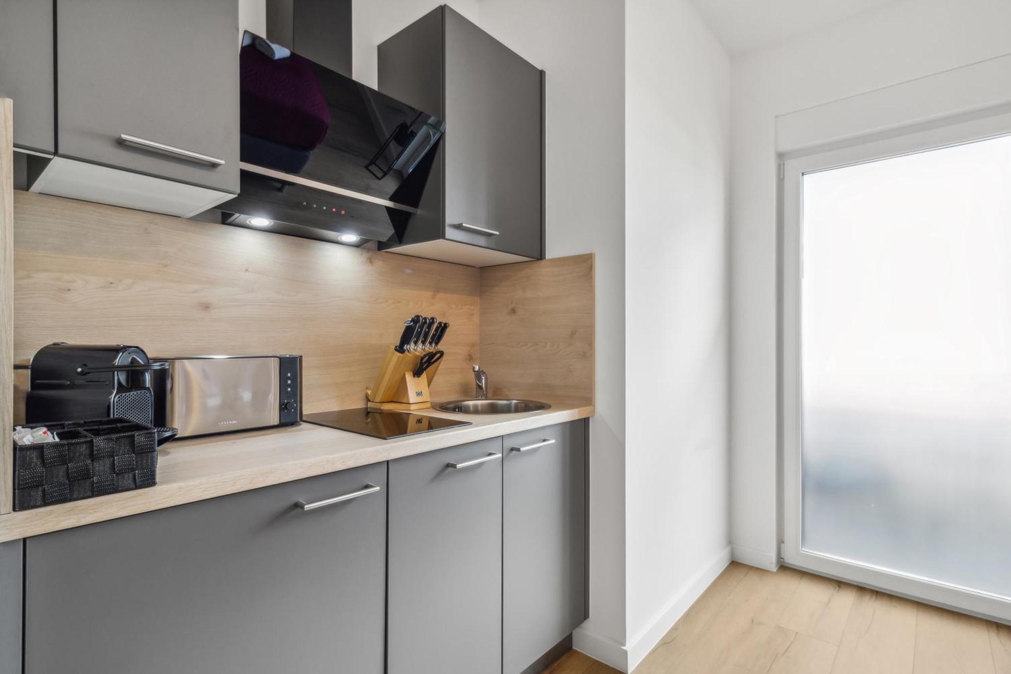 Suite4Me - Moderne Apartments I Kueche I Balkon I Waschmaschine 디에첸바흐 외부 사진