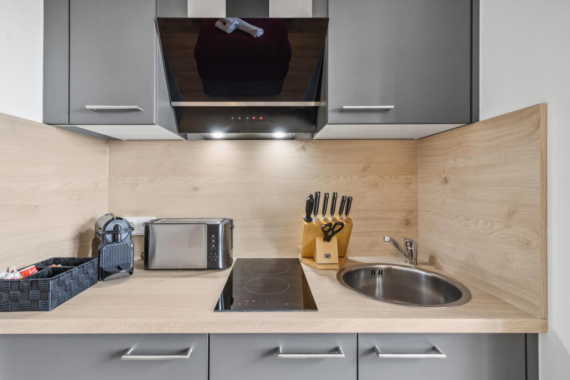 Suite4Me - Moderne Apartments I Kueche I Balkon I Waschmaschine 디에첸바흐 외부 사진
